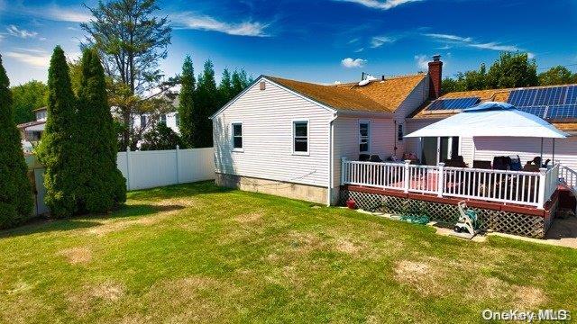 9 of 21 - 1790 Stone Avenue, East Meadow, NY