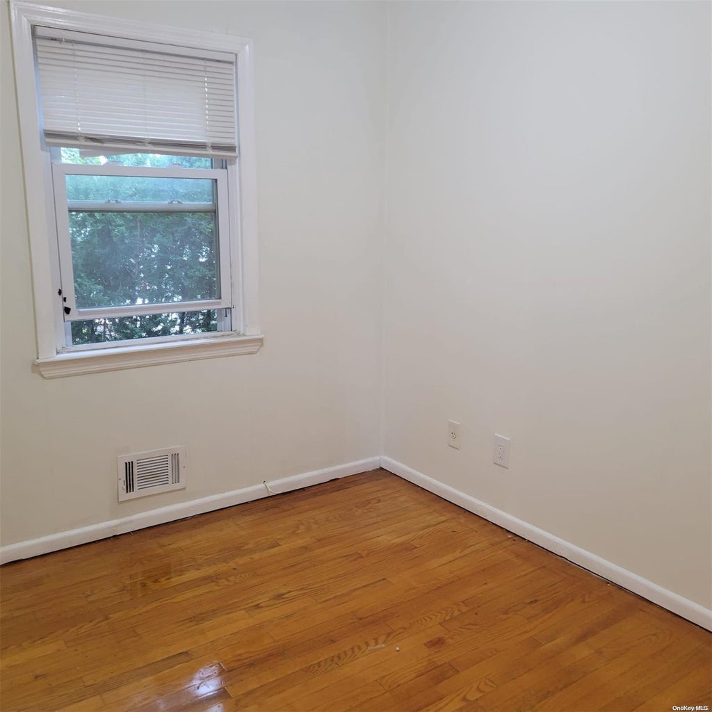 13 of 30 - 880 Washington St., Baldwin, NY