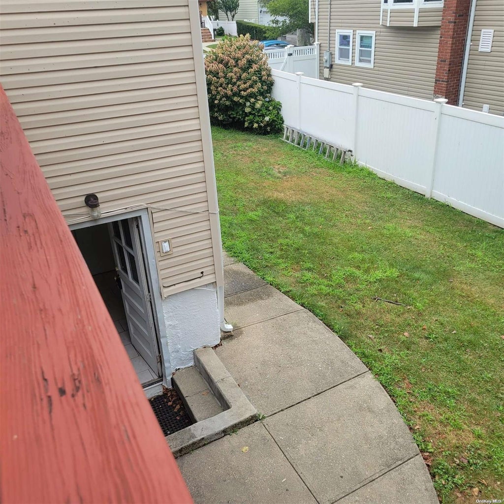 18 of 30 - 880 Washington St., Baldwin, NY