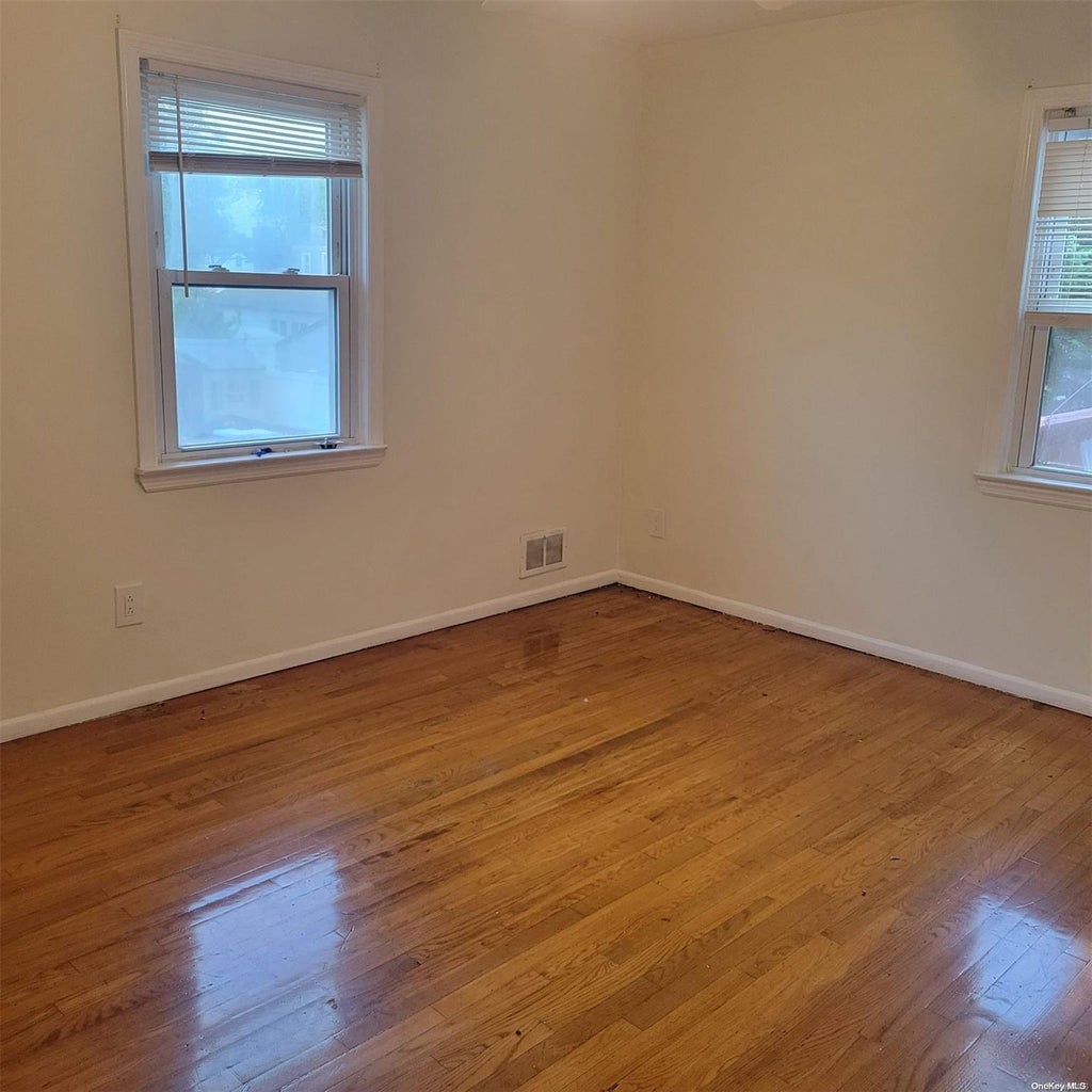 8 of 30 - 880 Washington St., Baldwin, NY
