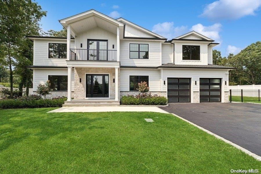 1 of 29 - 286 Salem Court, Syosset, NY