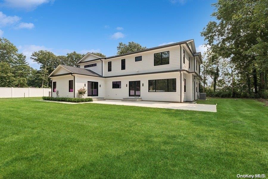 27 of 29 - 286 Salem Court, Syosset, NY