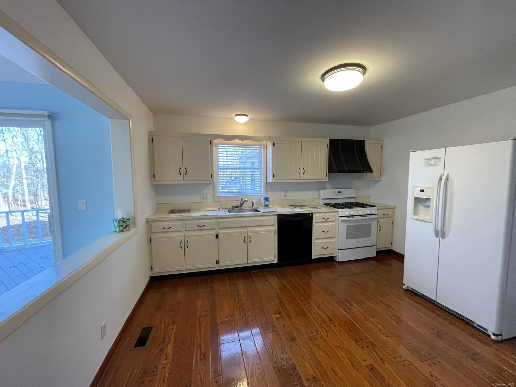 13 of 39 - Undisclosed, Southold, NY