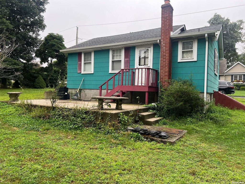 4 of 7 - 39 Saltaire Road, Sound Beach, NY