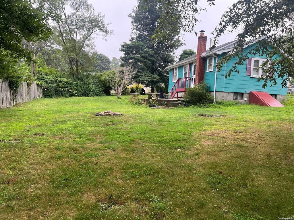 5 of 7 - 39 Saltaire Road, Sound Beach, NY