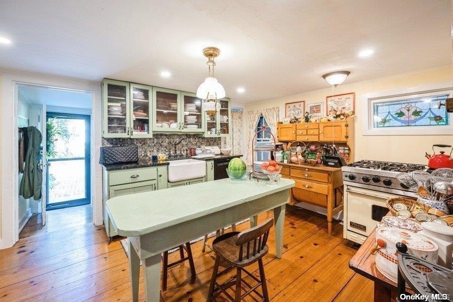 9 of 16 - 57020 Route 25, Southold, NY