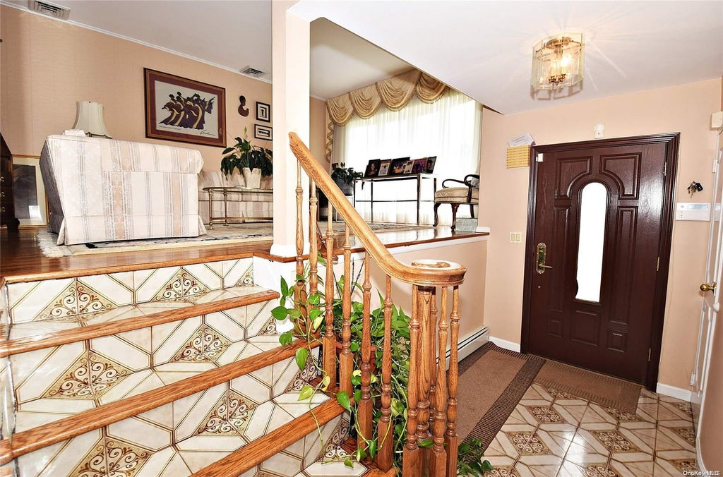 3 of 27 - 3458 Carey Lane, Baldwin, NY