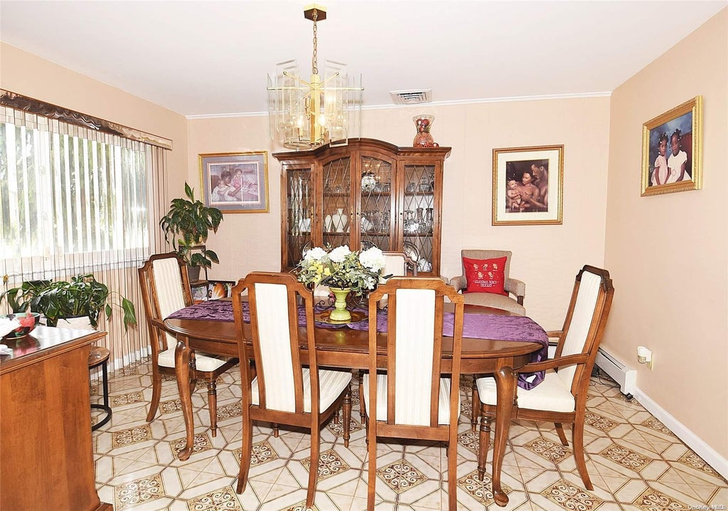 5 of 27 - 3458 Carey Lane, Baldwin, NY