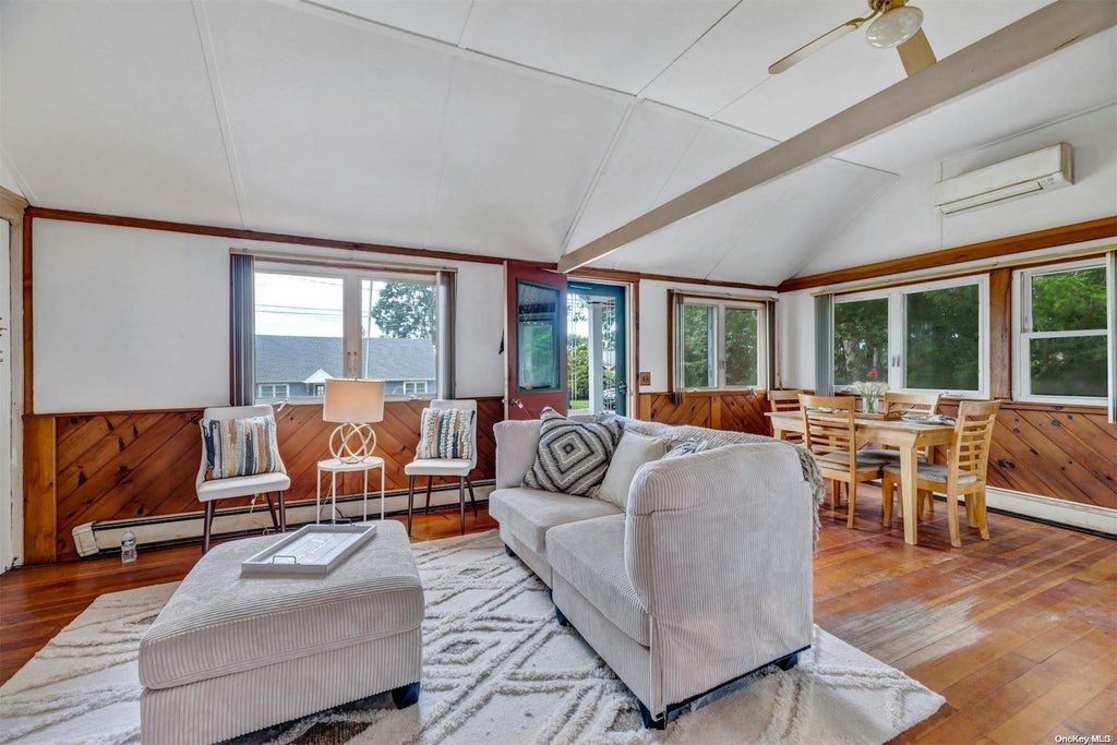 9 of 25 - 875 Oak Avenue, Southold, NY