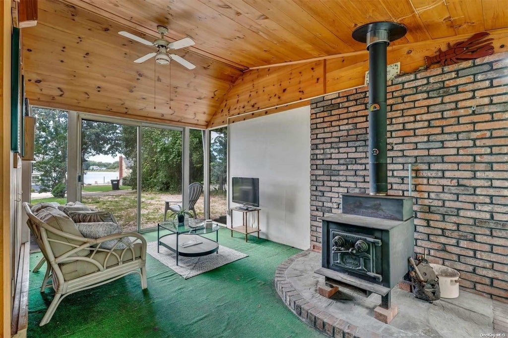 16 of 25 - 875 Oak Avenue, Southold, NY