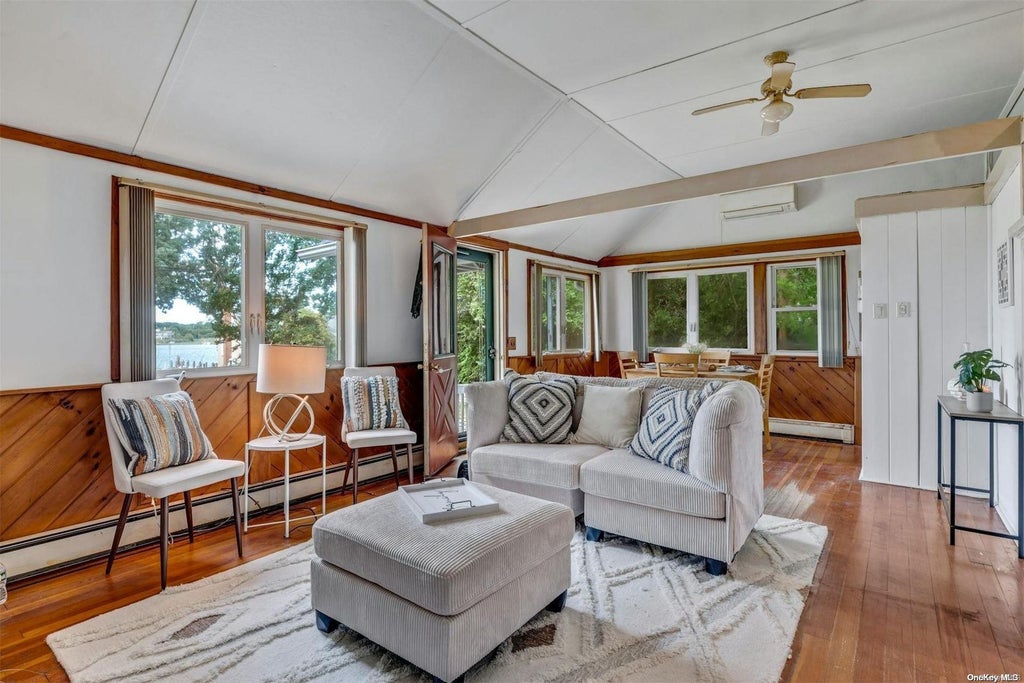 7 of 25 - 875 Oak Avenue, Southold, NY