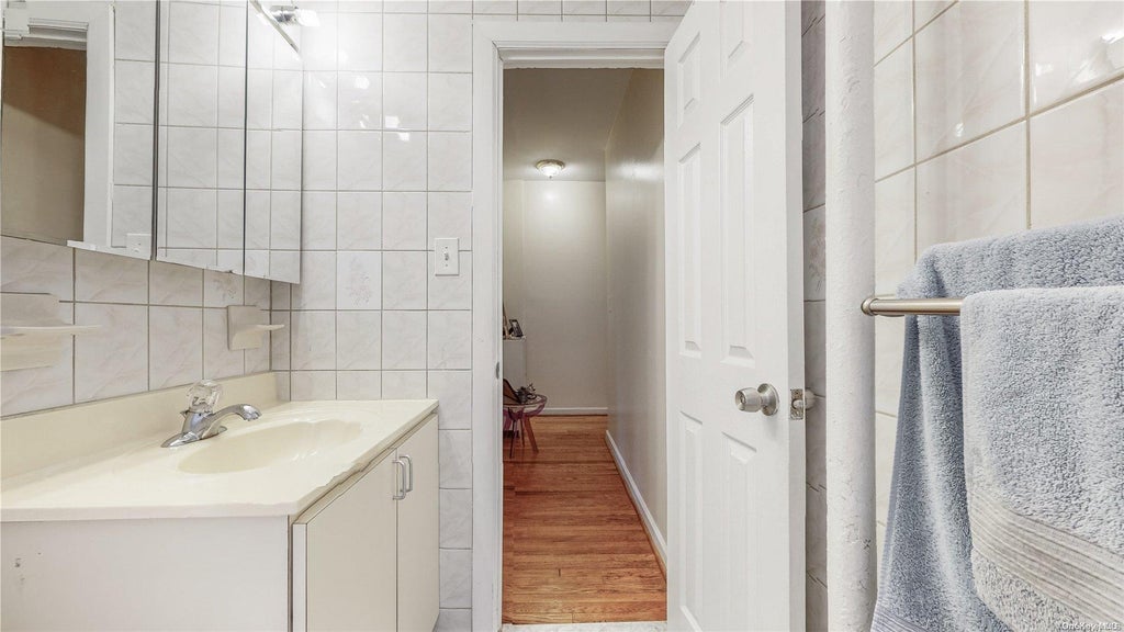 15 of 27 - 83-84 116 St. # 4c, Kew Gardens, NY