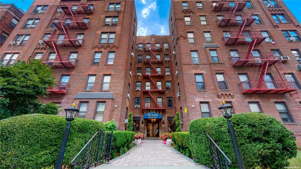 23 of 27 - 83-84 116 St. # 4c, Kew Gardens, NY
