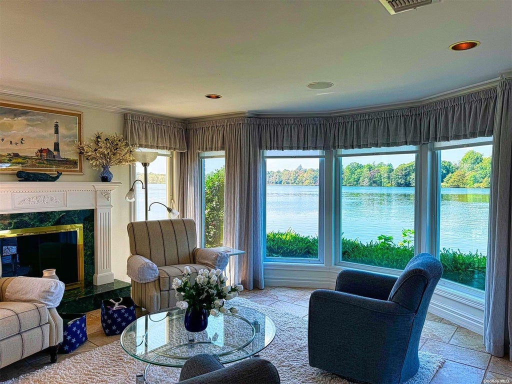 19 of 37 - 170 Connetquot Drive, Oakdale, NY