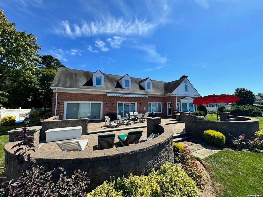 34 of 37 - 170 Connetquot Drive, Oakdale, NY