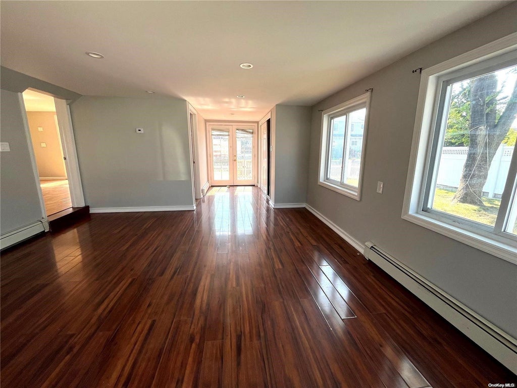13 of 25 - 640 Warren St., Baldwin, NY