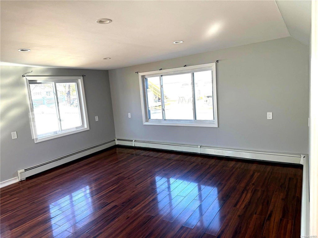 14 of 25 - 640 Warren St., Baldwin, NY