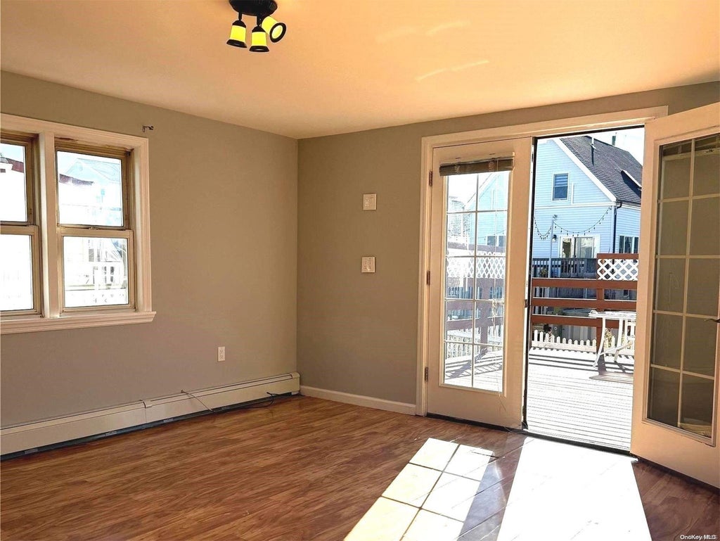 19 of 25 - 640 Warren St., Baldwin, NY