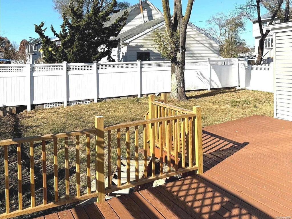20 of 25 - 640 Warren St., Baldwin, NY