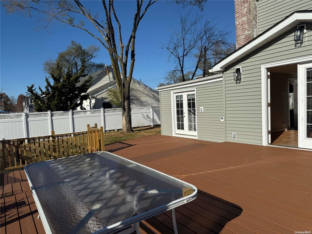 23 of 25 - 640 Warren St., Baldwin, NY