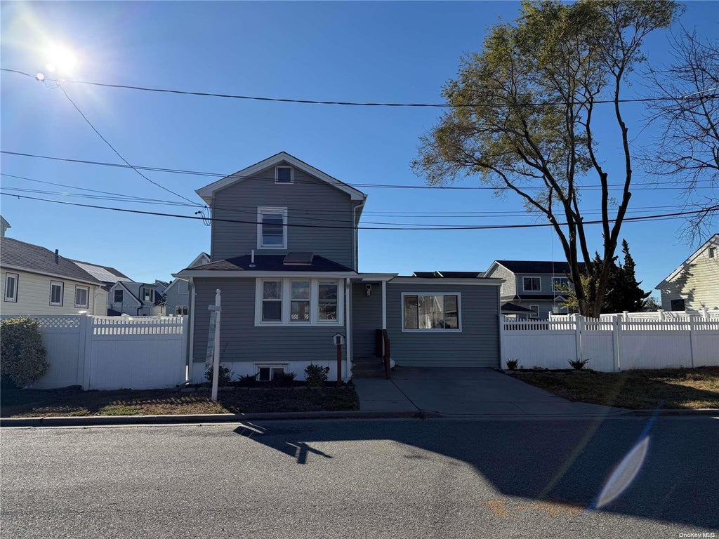 2 of 25 - 640 Warren St., Baldwin, NY