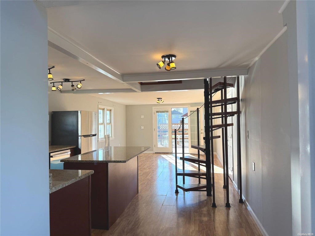 7 of 25 - 640 Warren St., Baldwin, NY