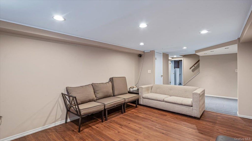 17 of 23 - 151 Diamond Avenue, East Meadow, NY