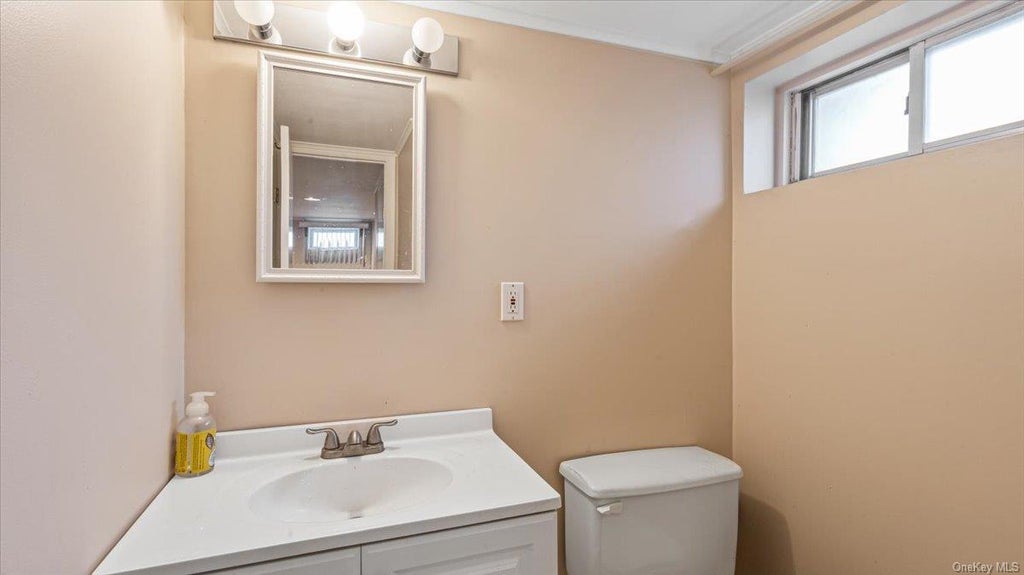 20 of 23 - 151 Diamond Avenue, East Meadow, NY