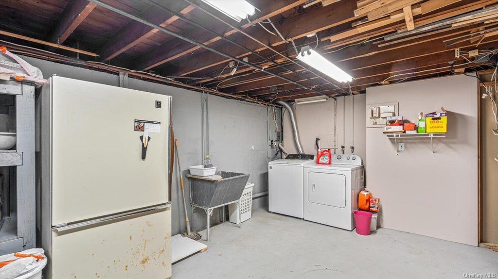 22 of 23 - 151 Diamond Avenue, East Meadow, NY