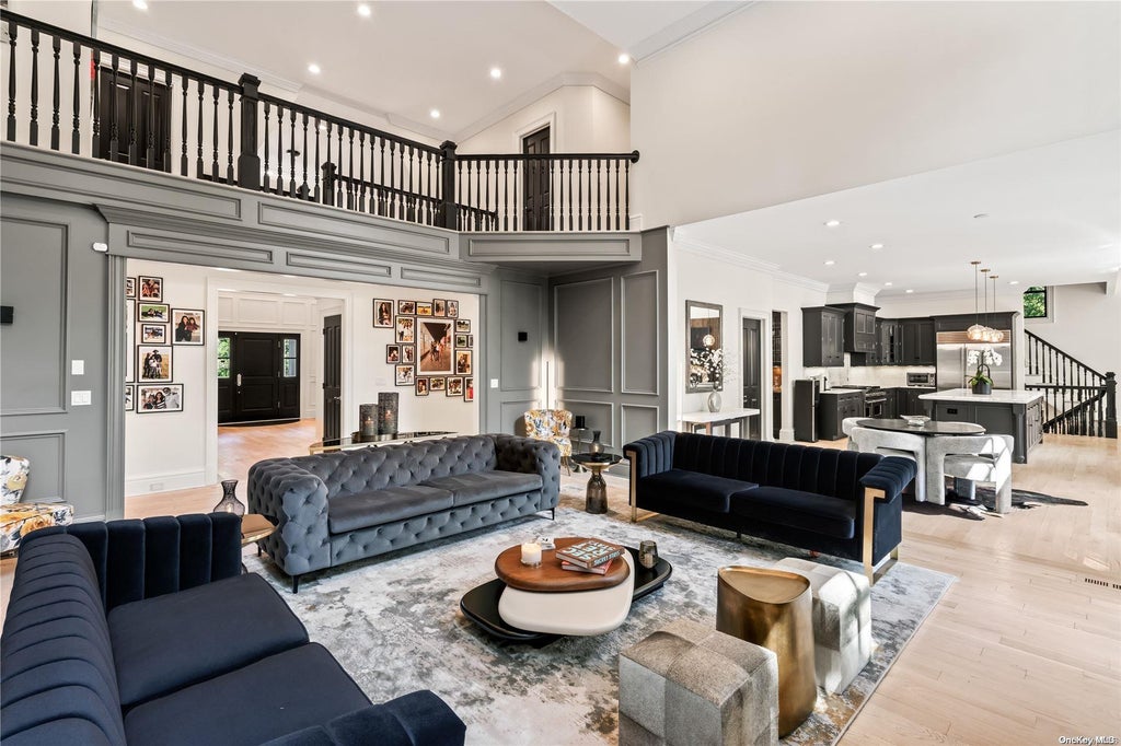 18 of 45 - 119 Wheatley Road, Old Westbury, NY