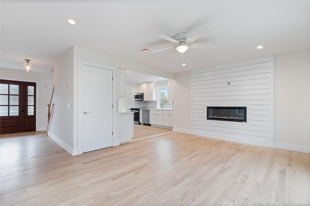 14 of 37 - 15 Woodhaven Drive, Sound Beach, NY
