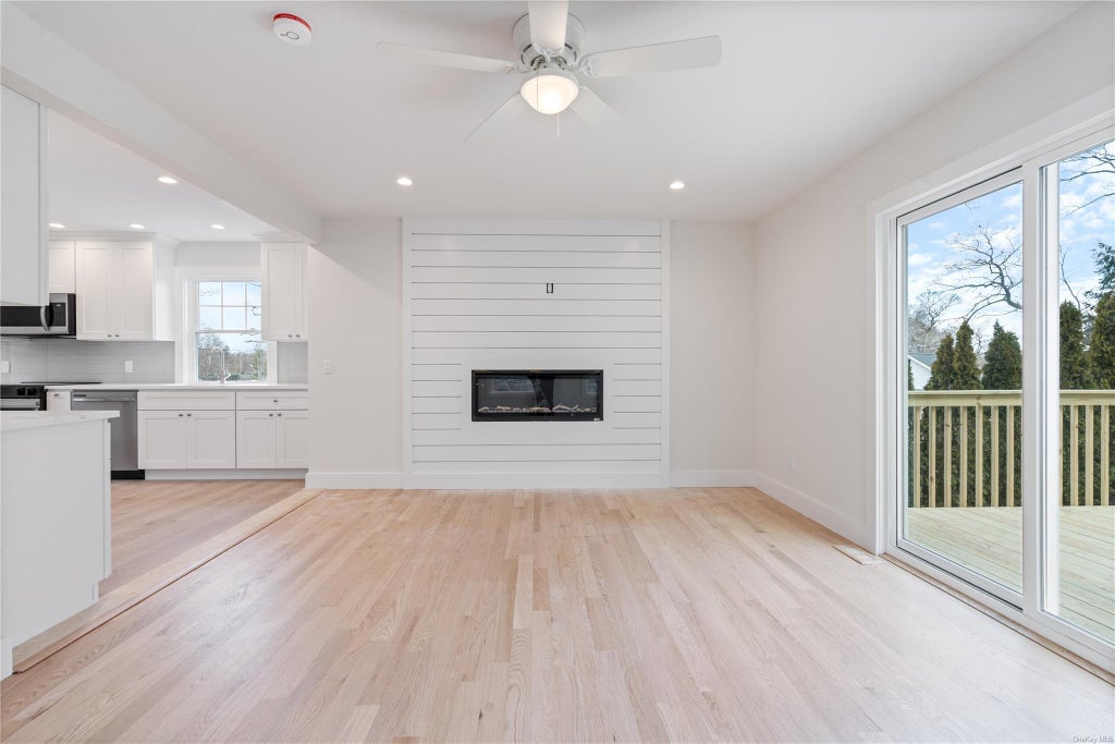 15 of 37 - 15 Woodhaven Drive, Sound Beach, NY
