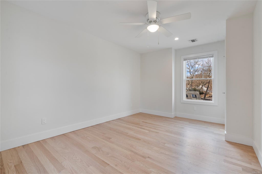 29 of 37 - 15 Woodhaven Drive, Sound Beach, NY