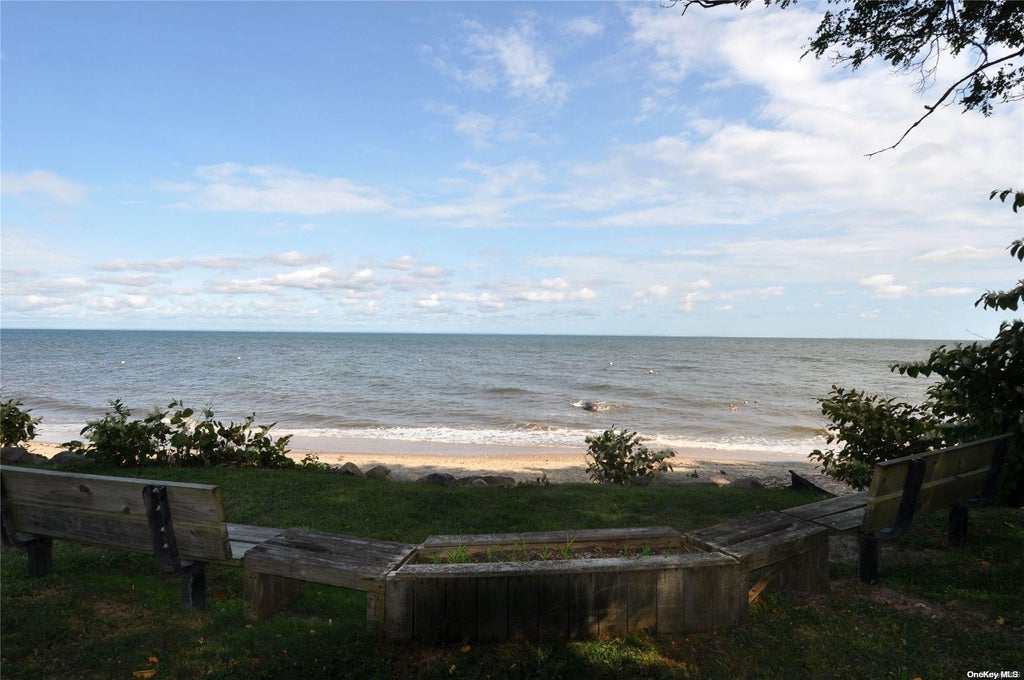 14 of 18 - 10 Winfield Drive, Sound Beach, NY