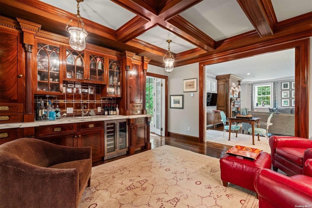10 of 37 - 246 Southdown Road, Lloyd Harbor, NY