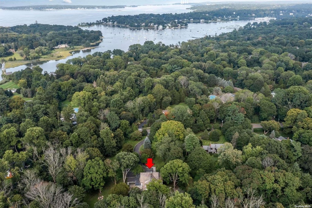 33 of 37 - 246 Southdown Road, Lloyd Harbor, NY