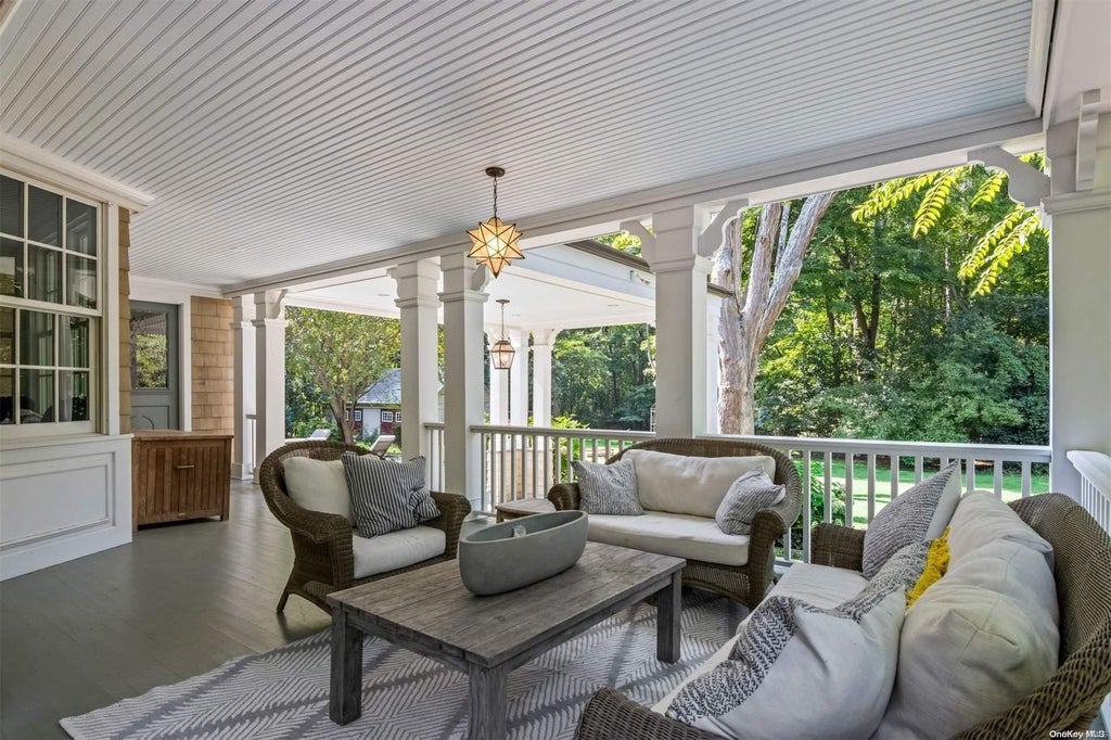 3 of 37 - 246 Southdown Road, Lloyd Harbor, NY