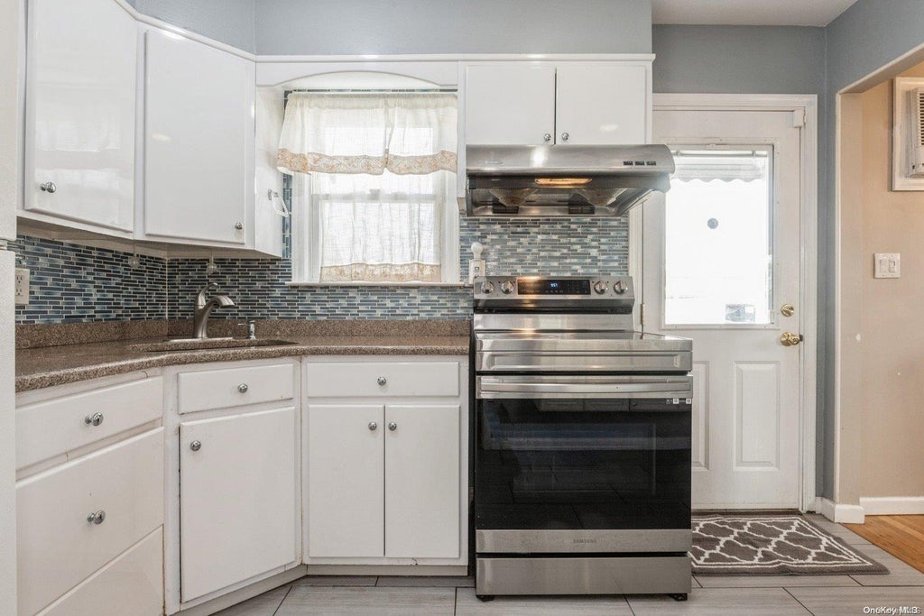 10 of 37 - 2340 6th St., East Meadow, NY