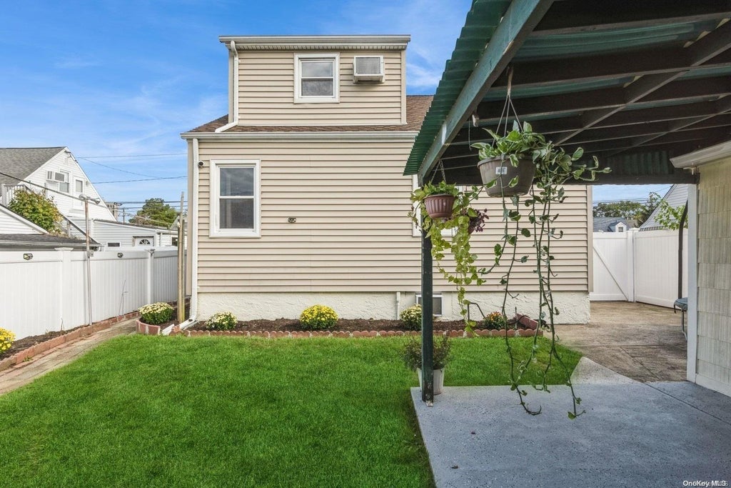 35 of 37 - 2340 6th St., East Meadow, NY