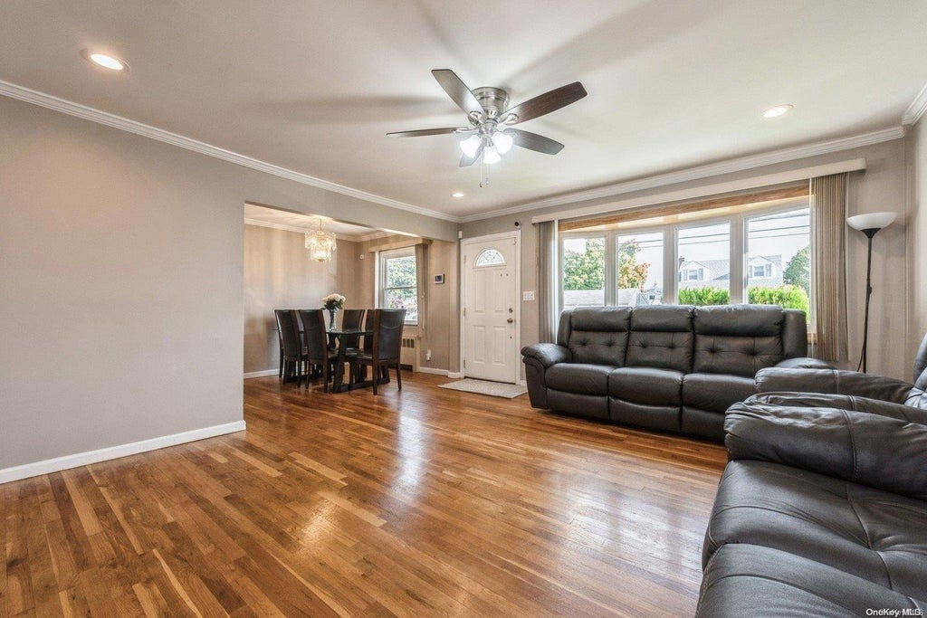 5 of 37 - 2340 6th St., East Meadow, NY