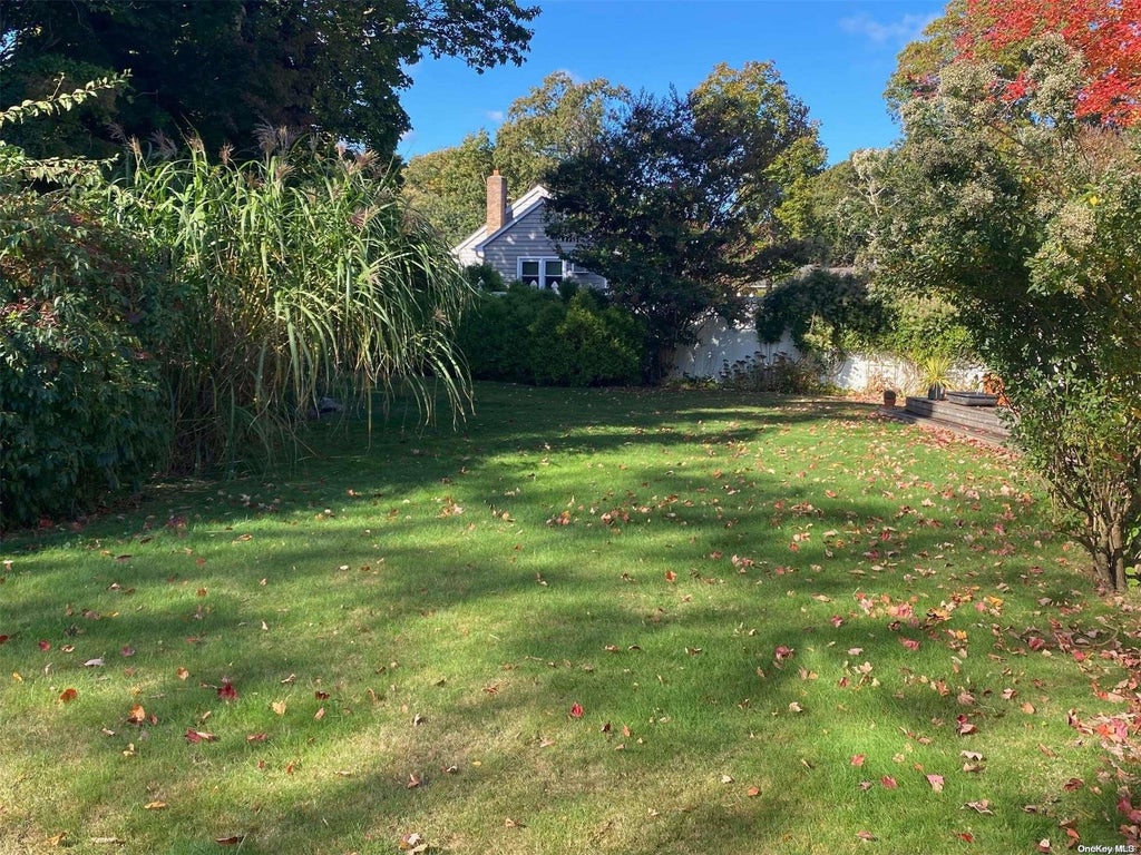 12 of 14 - 2 Elizabeth Place, Center Moriches, NY