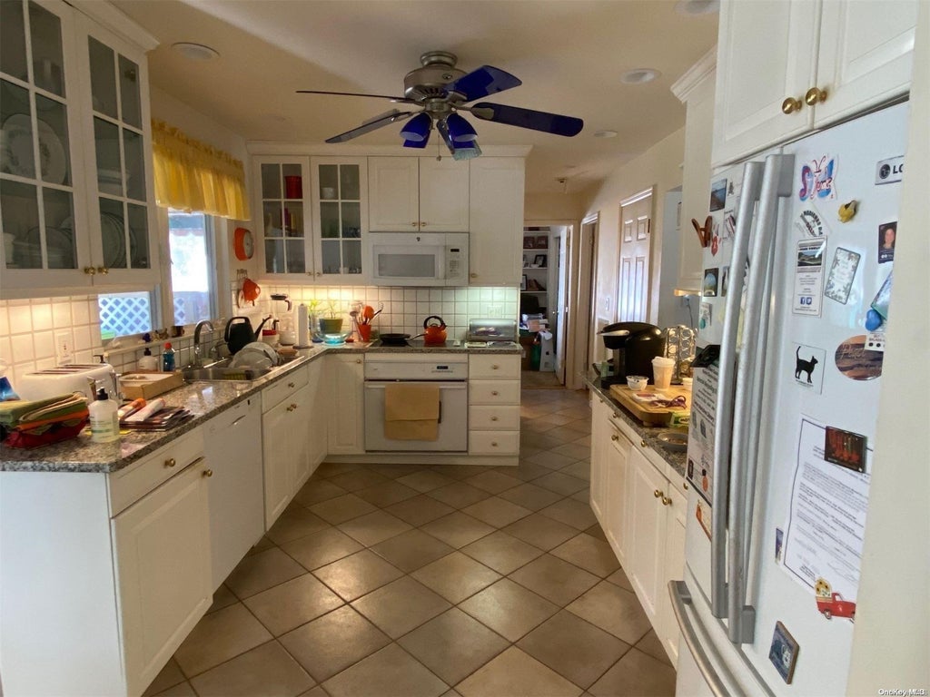 3 of 14 - 2 Elizabeth Place, Center Moriches, NY