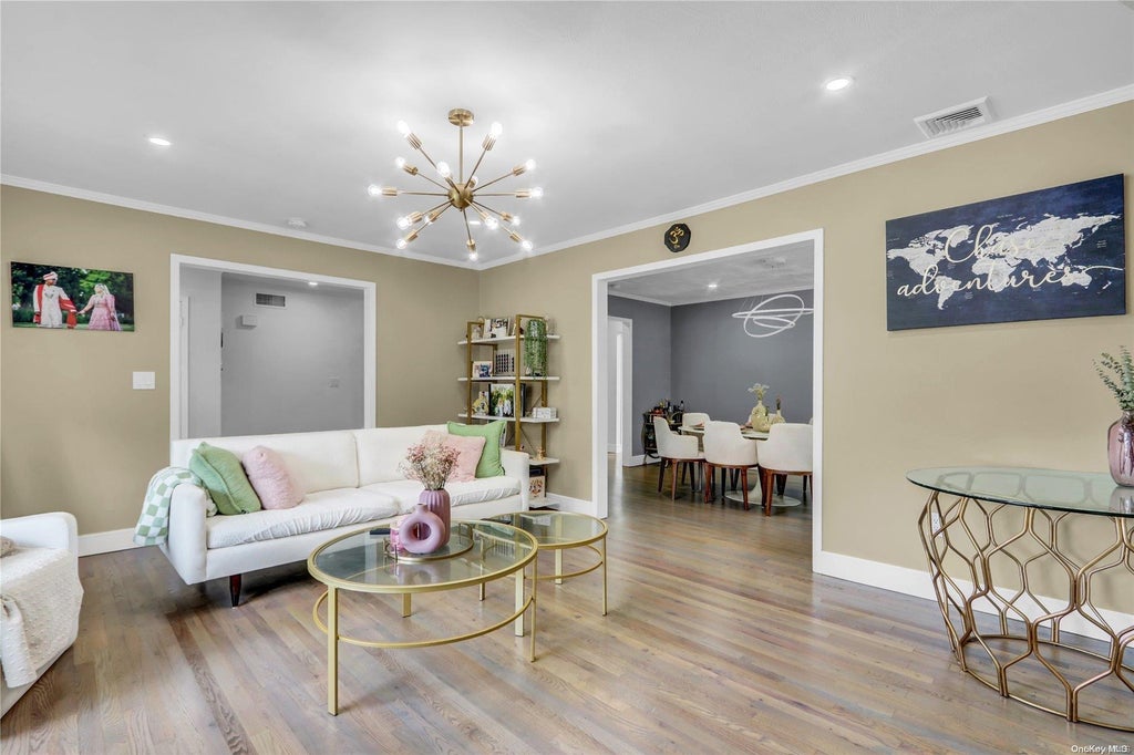 9 of 34 - 1382 Sally Court, East Meadow, NY