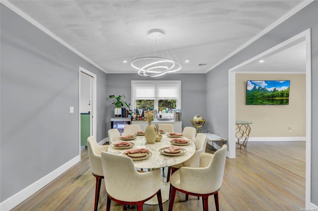 12 of 34 - 1382 Sally Court, East Meadow, NY