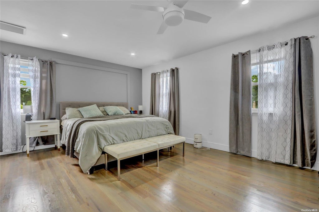18 of 34 - 1382 Sally Court, East Meadow, NY