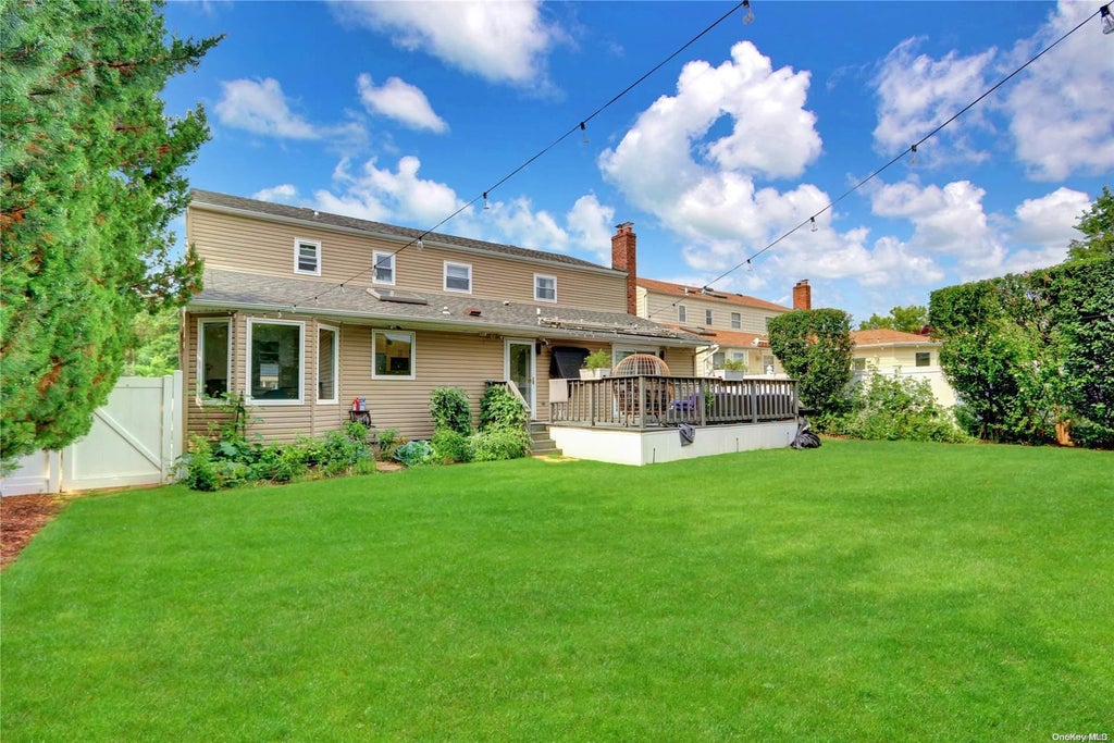 7 of 34 - 1382 Sally Court, East Meadow, NY