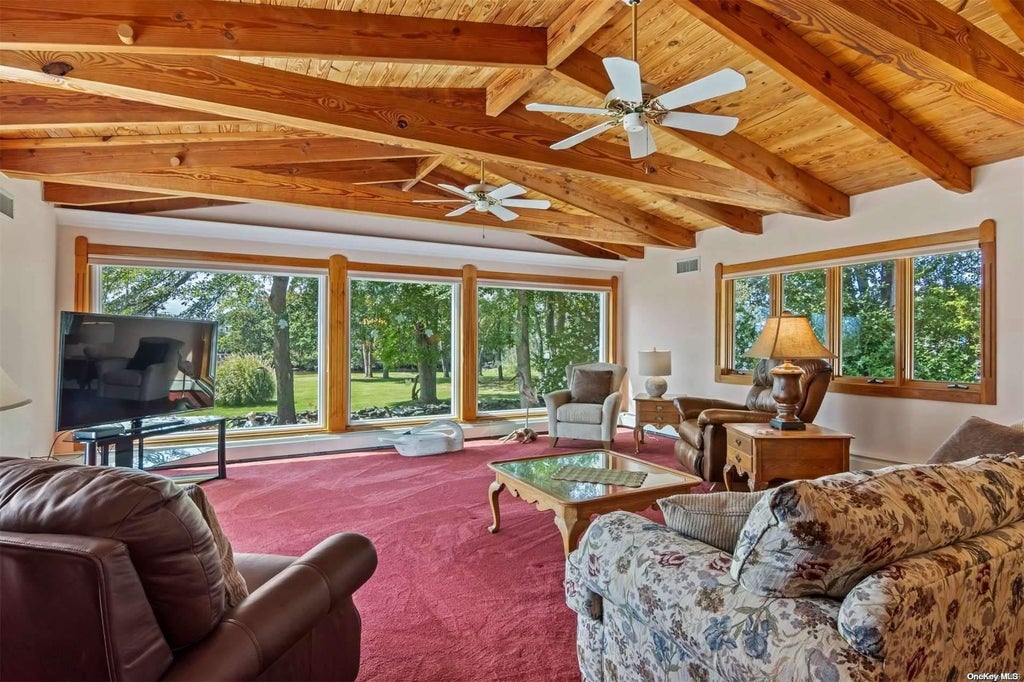 9 of 32 - 52 Riverview Court, Oakdale, NY