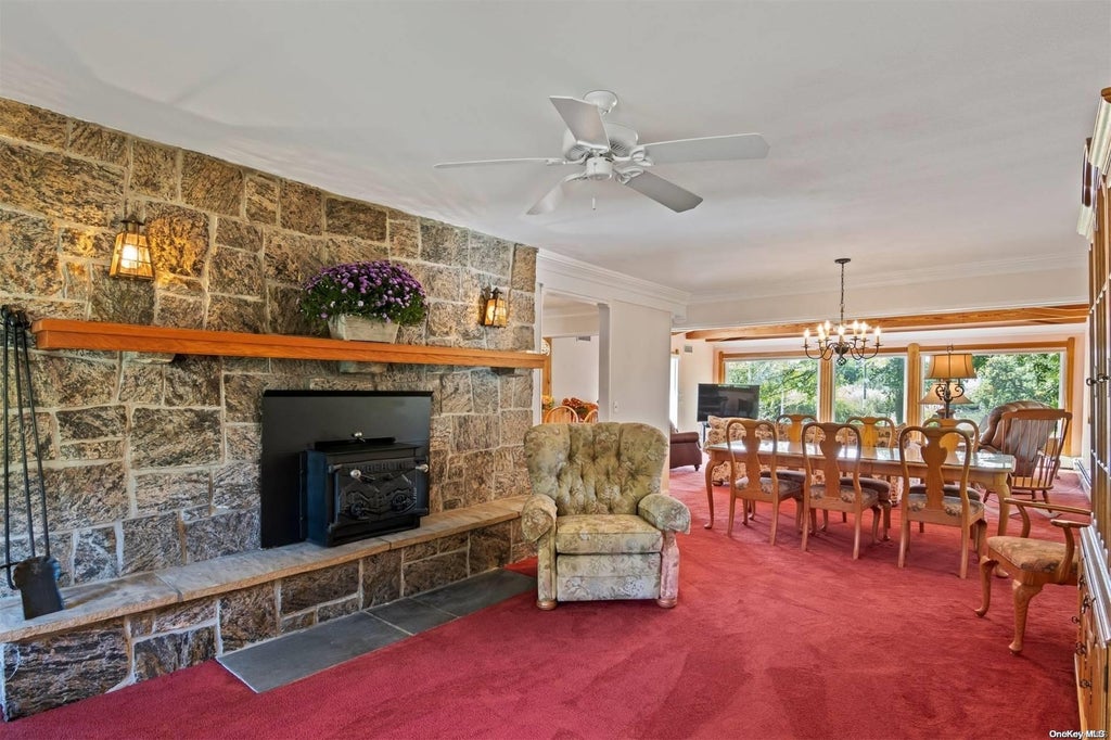 11 of 32 - 52 Riverview Court, Oakdale, NY