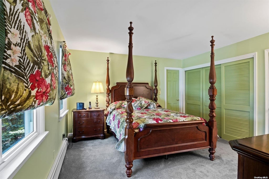 12 of 32 - 52 Riverview Court, Oakdale, NY