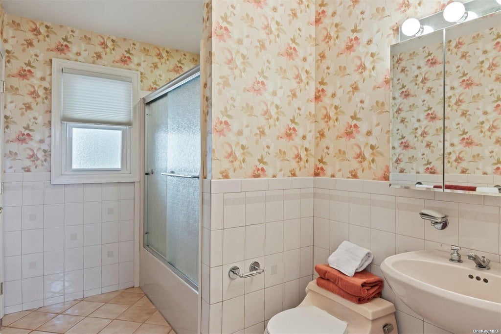 13 of 32 - 52 Riverview Court, Oakdale, NY